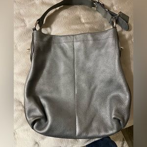 Great midsize Coach bag Pebbled Leather Soft Hobo Bag